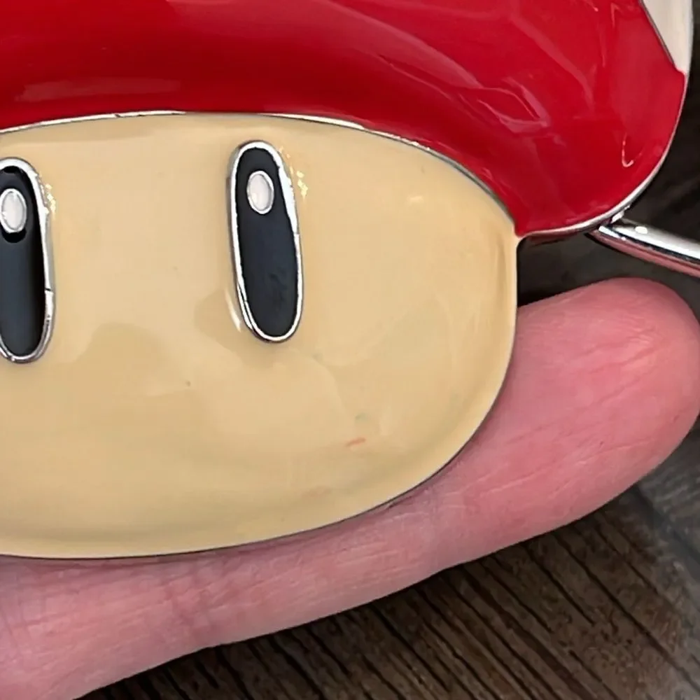 HOT TOPIC Super Mario Toad Enamel Belt Buckle, White Belt Size 34  Fits 35”-39”